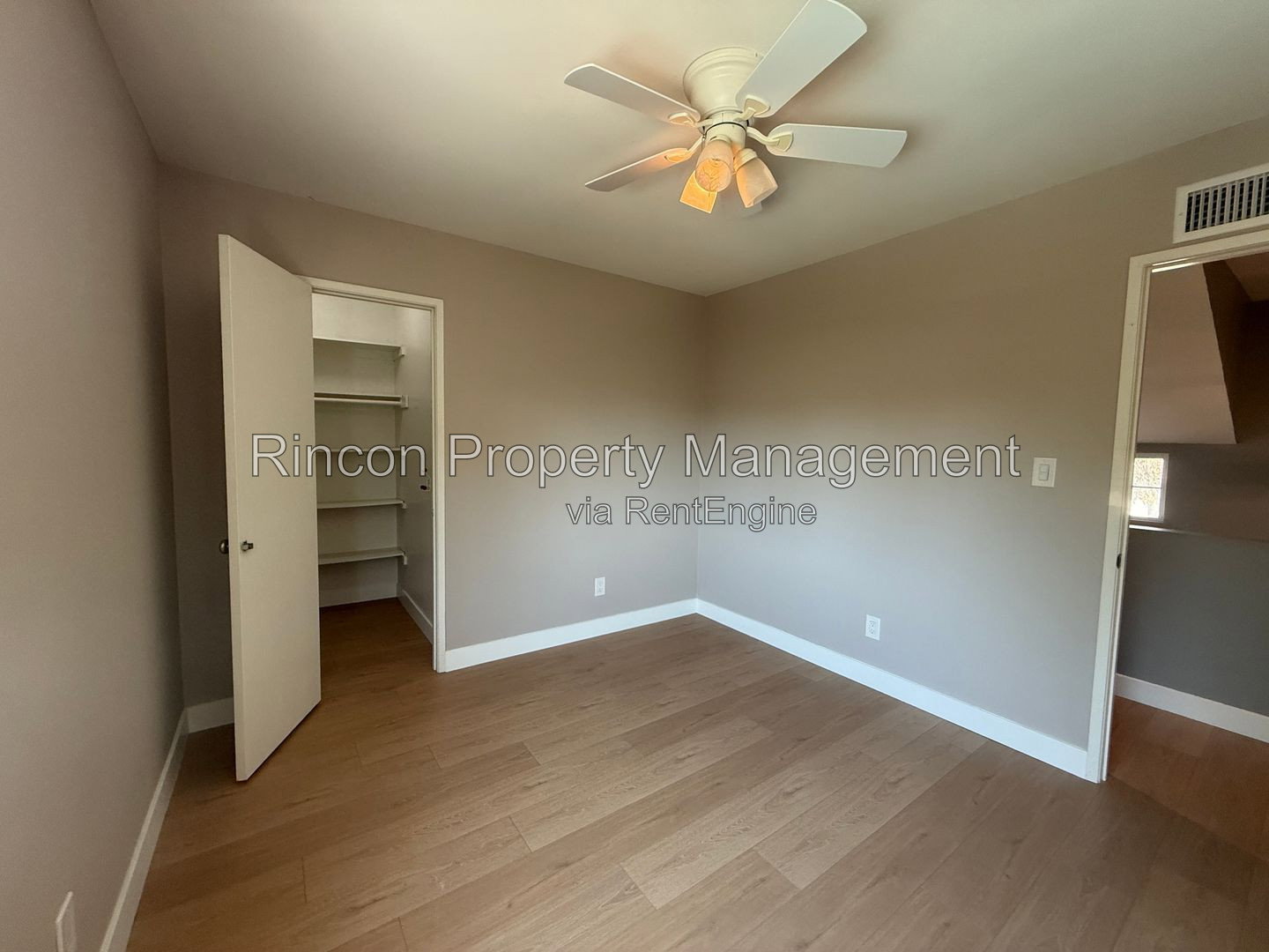 Gallery Image 19