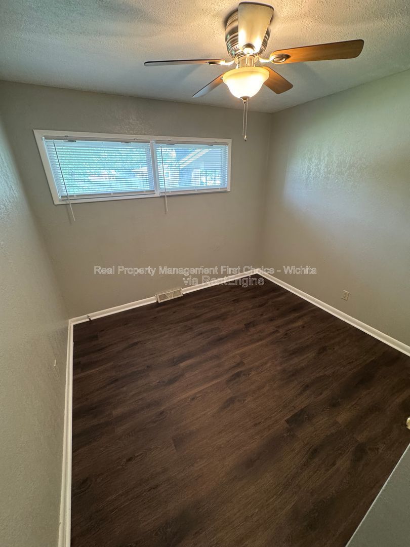 Gallery Image 18