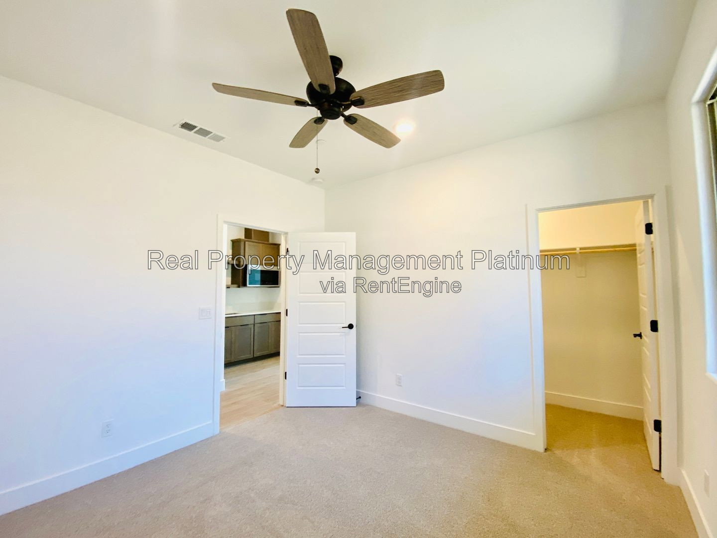 Gallery Image 38