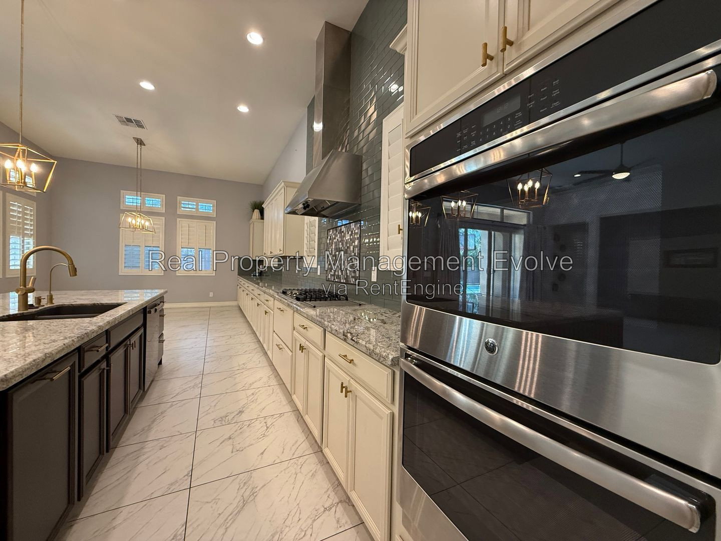 Gallery Image 17