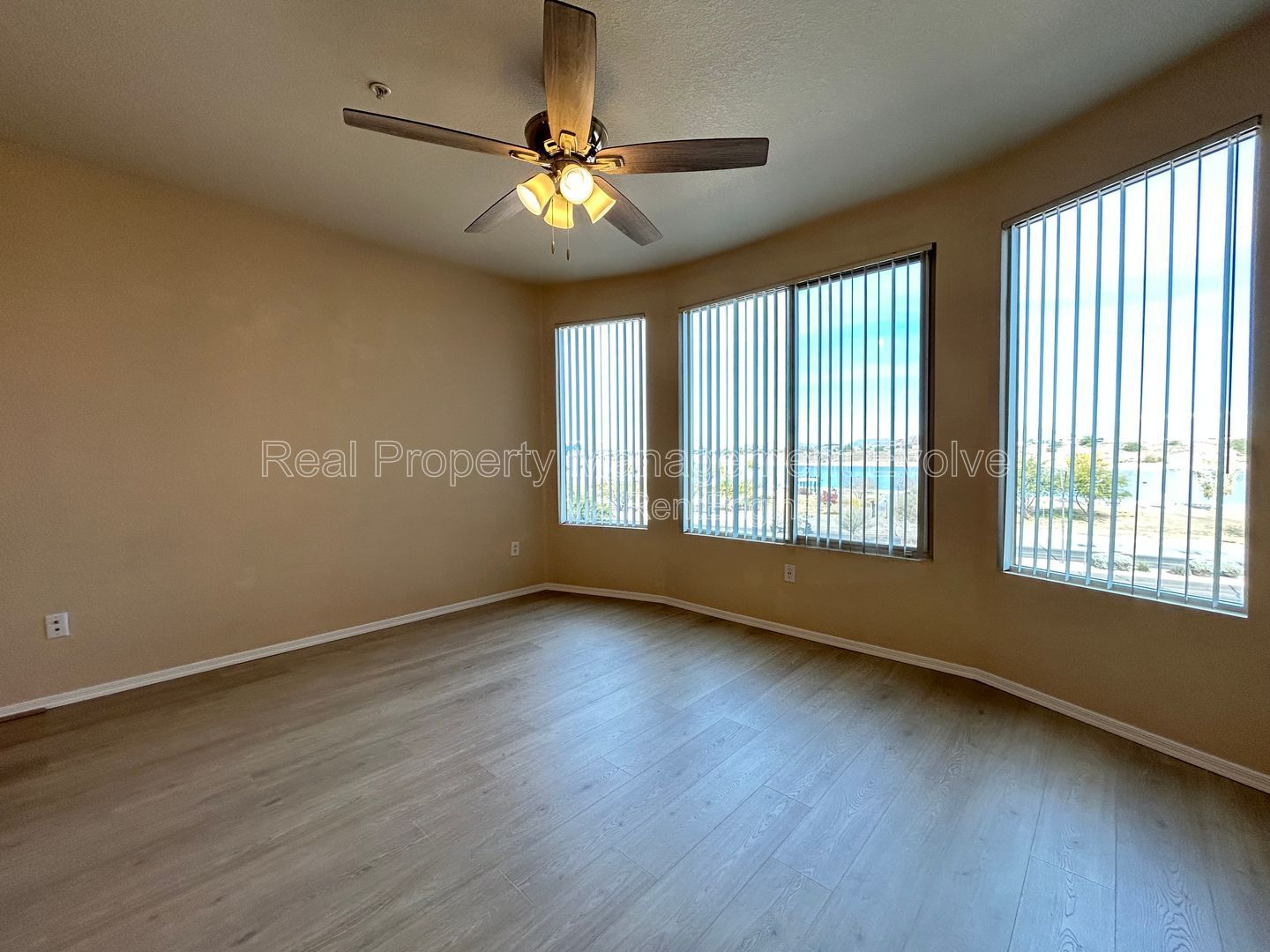 Gallery Image 17