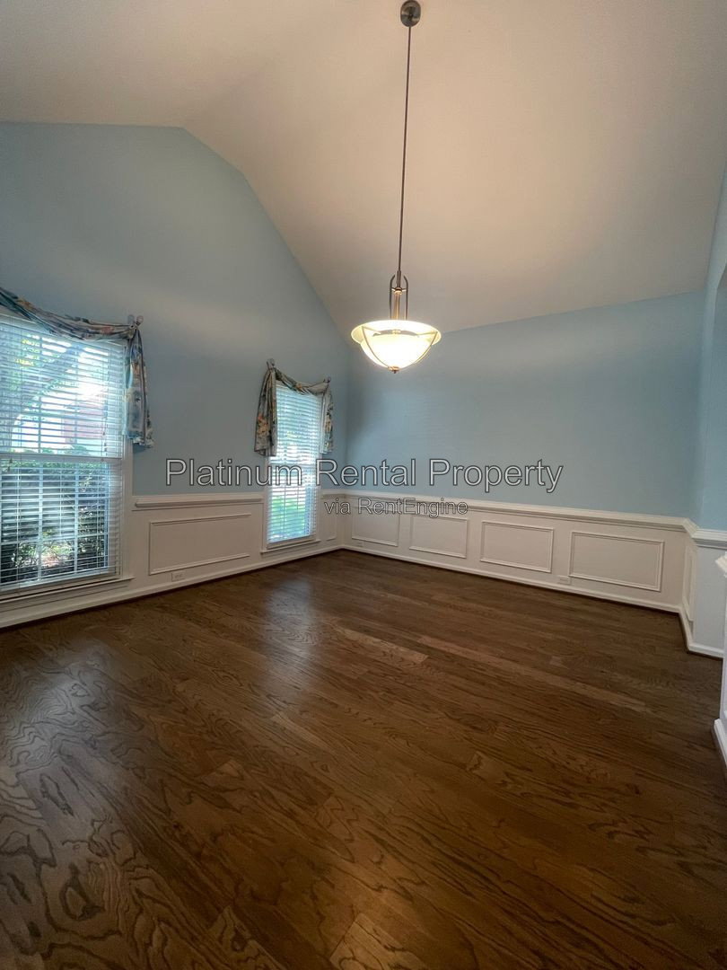 Gallery Image 14