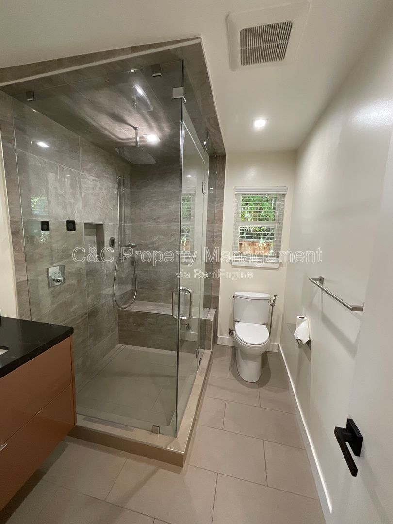 Gallery Image 32