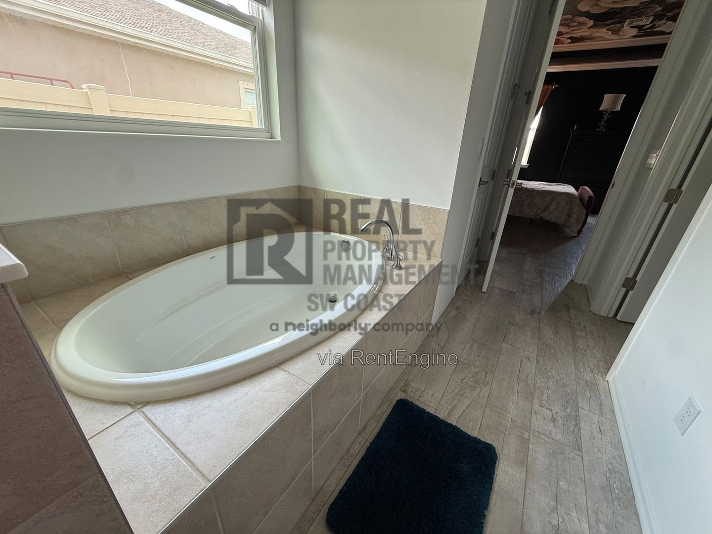 Gallery Image 18