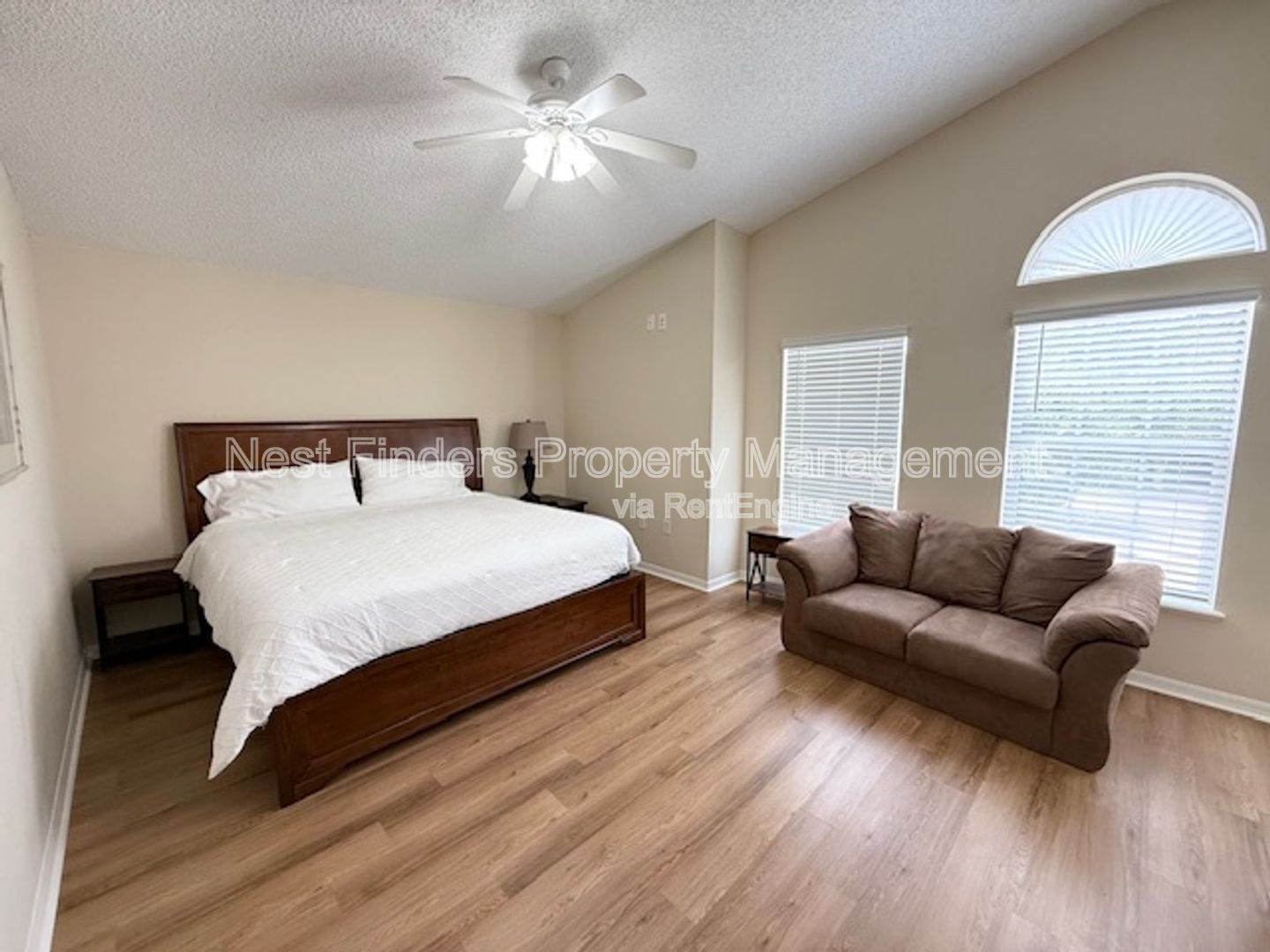 Gallery Image 18