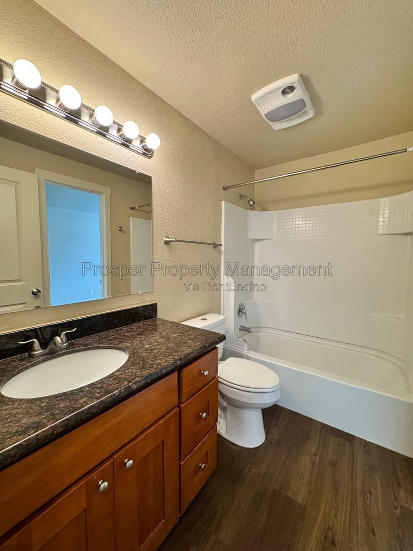 Gallery Image 16