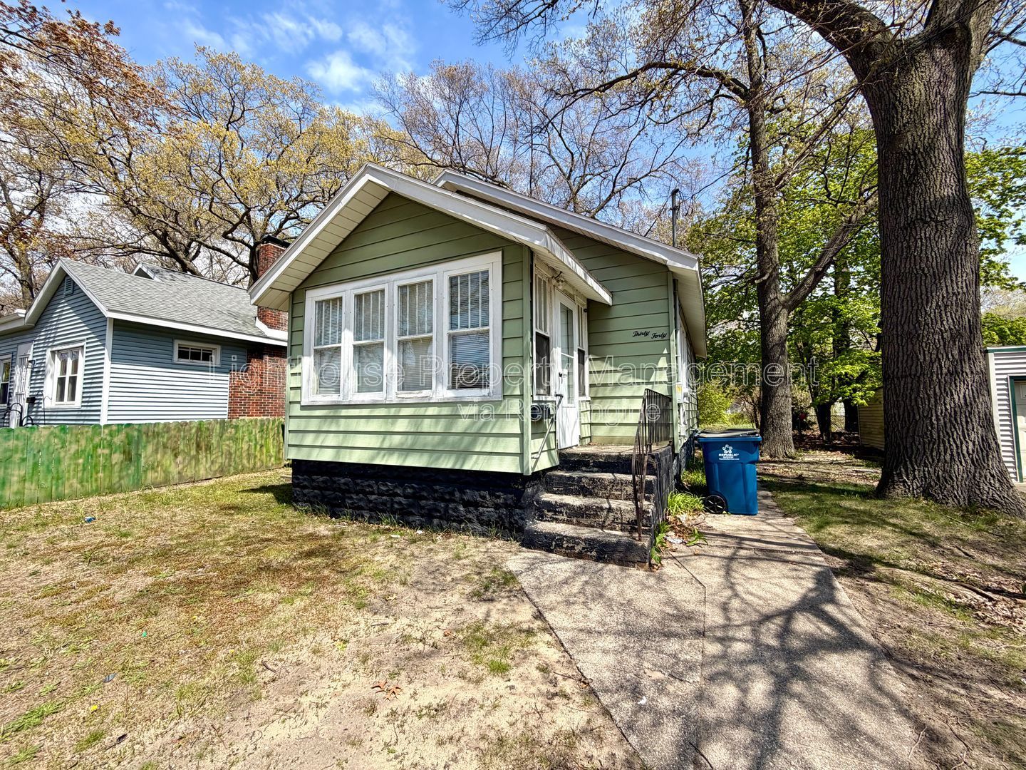 Gallery Image 0