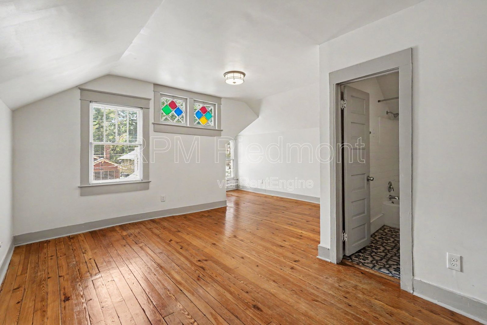 Gallery Image 16