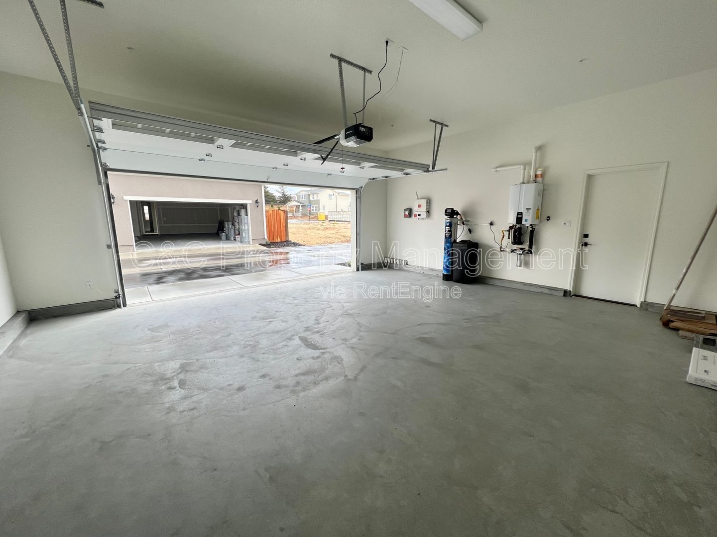 Gallery Image 15