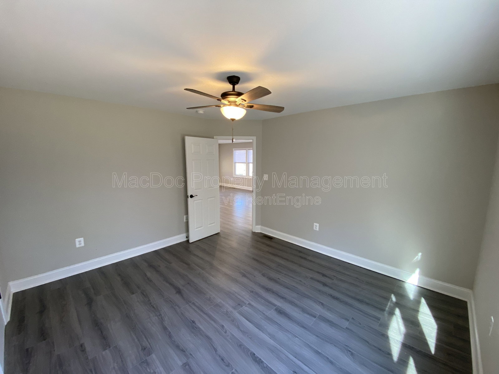 Gallery Image 16