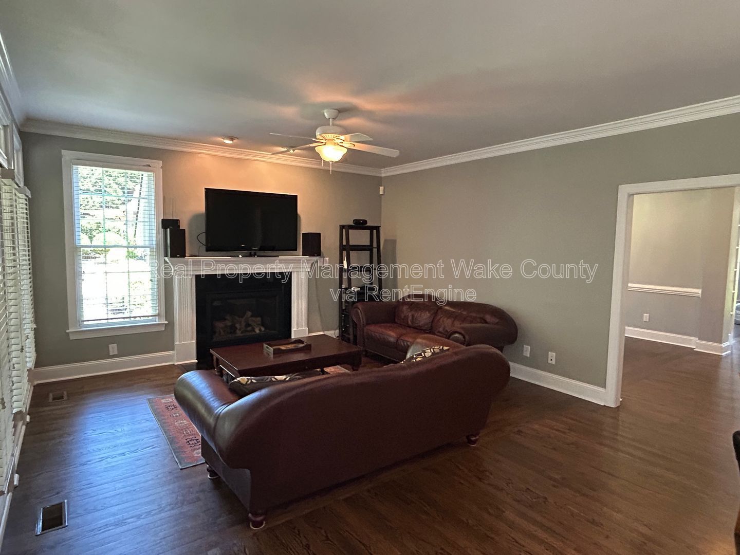 Gallery Image 16