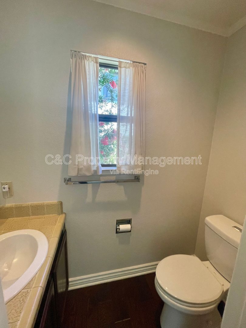 Gallery Image 16