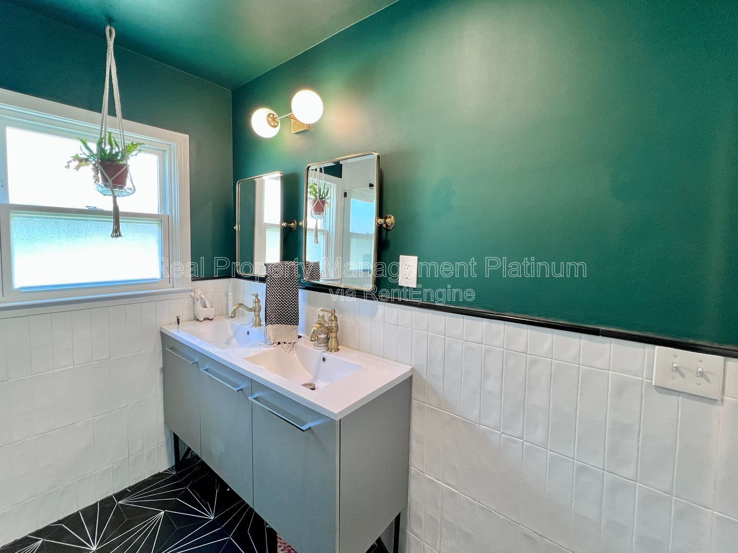 Gallery Image 15
