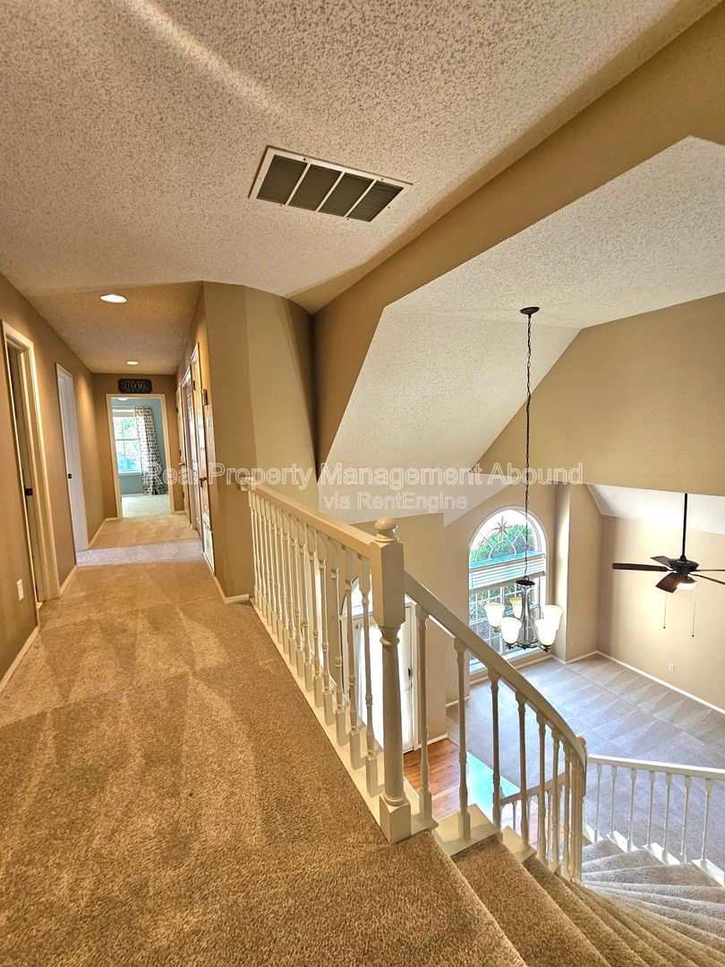 Gallery Image 17
