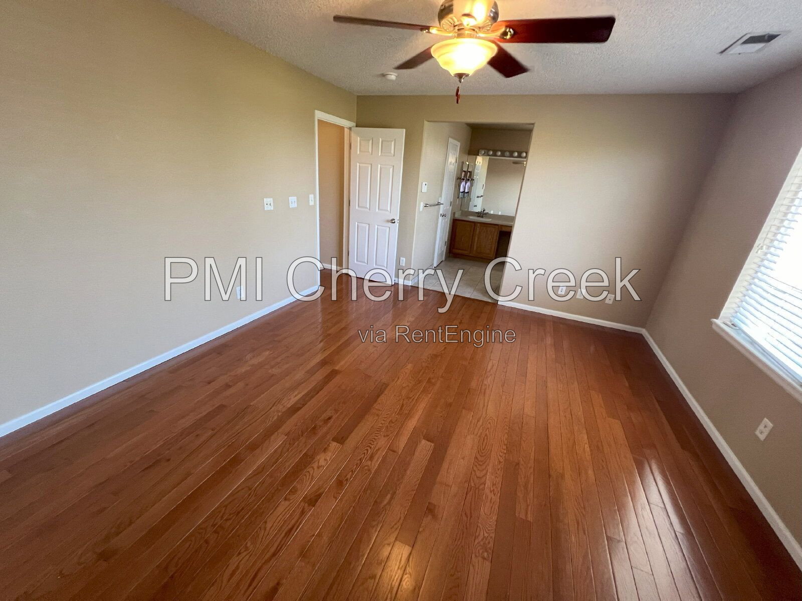 Gallery Image 22