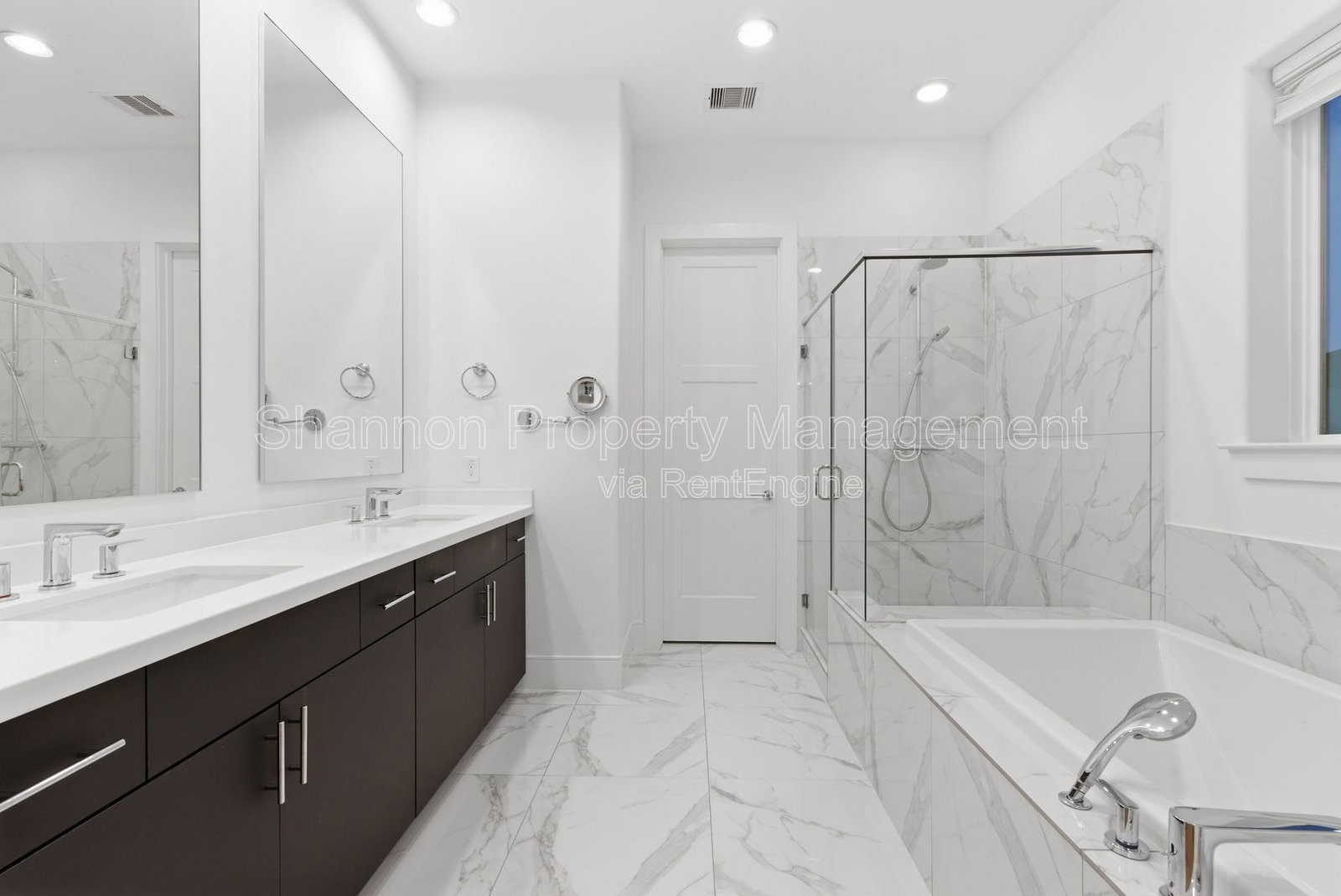 Gallery Image 22