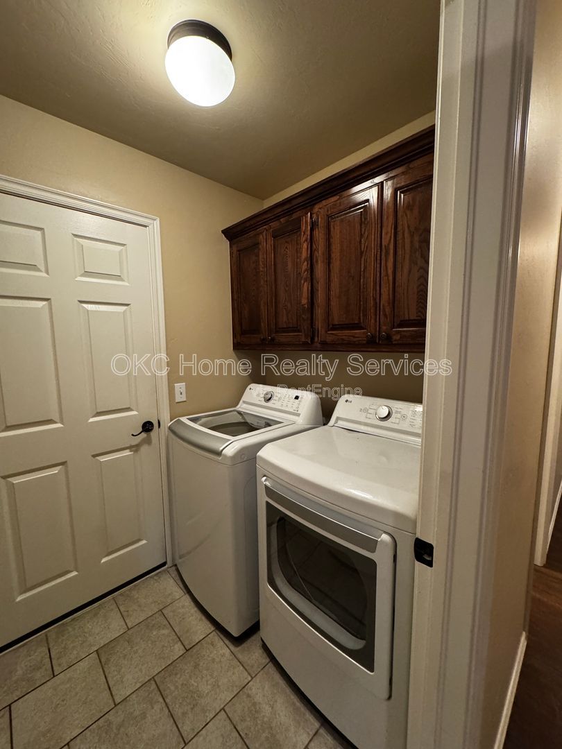Gallery Image 14