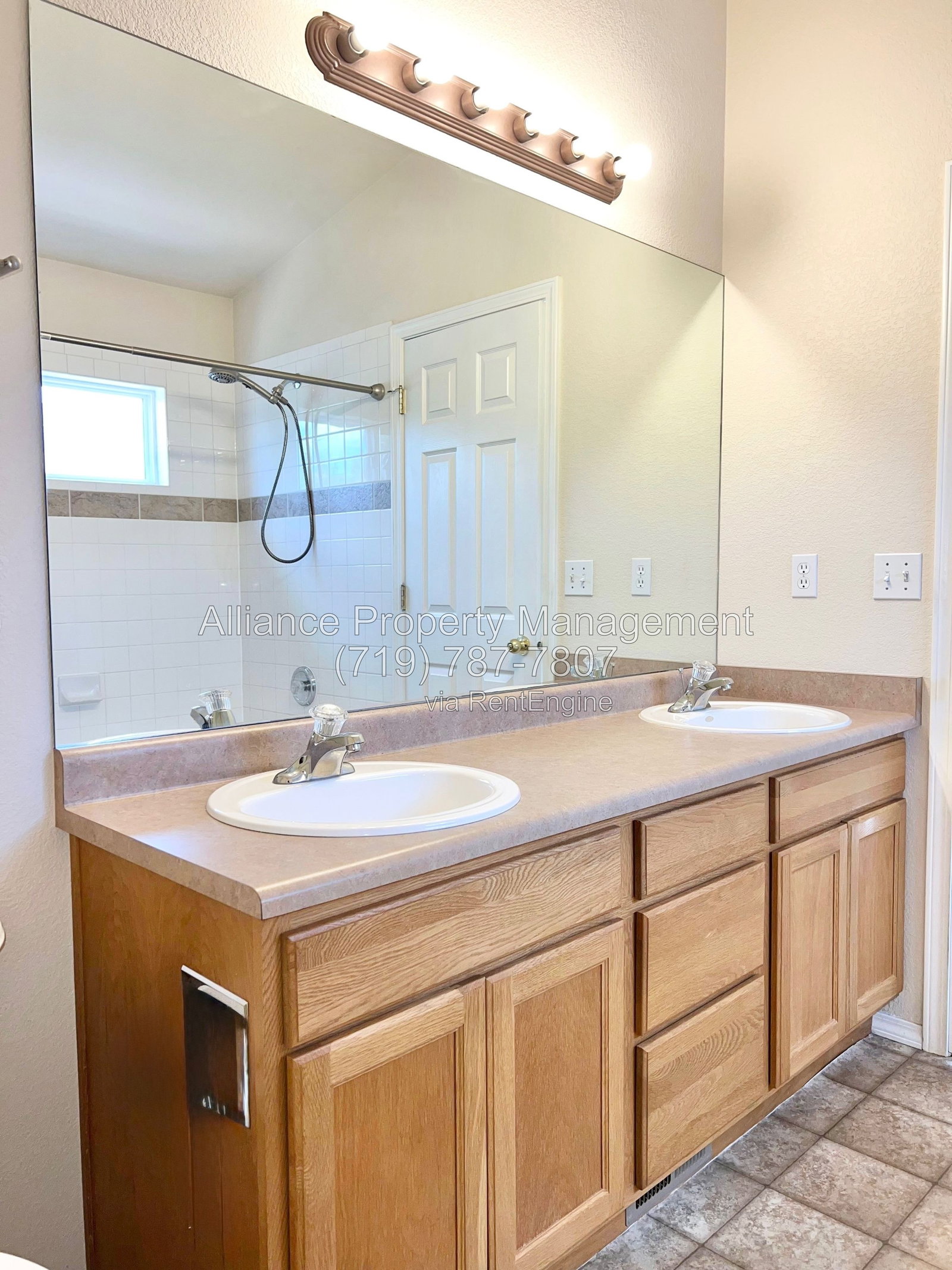 Gallery Image 17