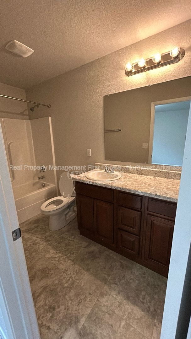 Gallery Image 33