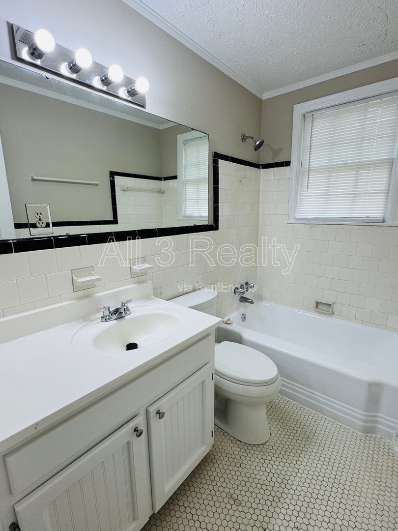 Gallery Image 16