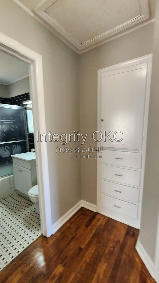 Gallery Image 17