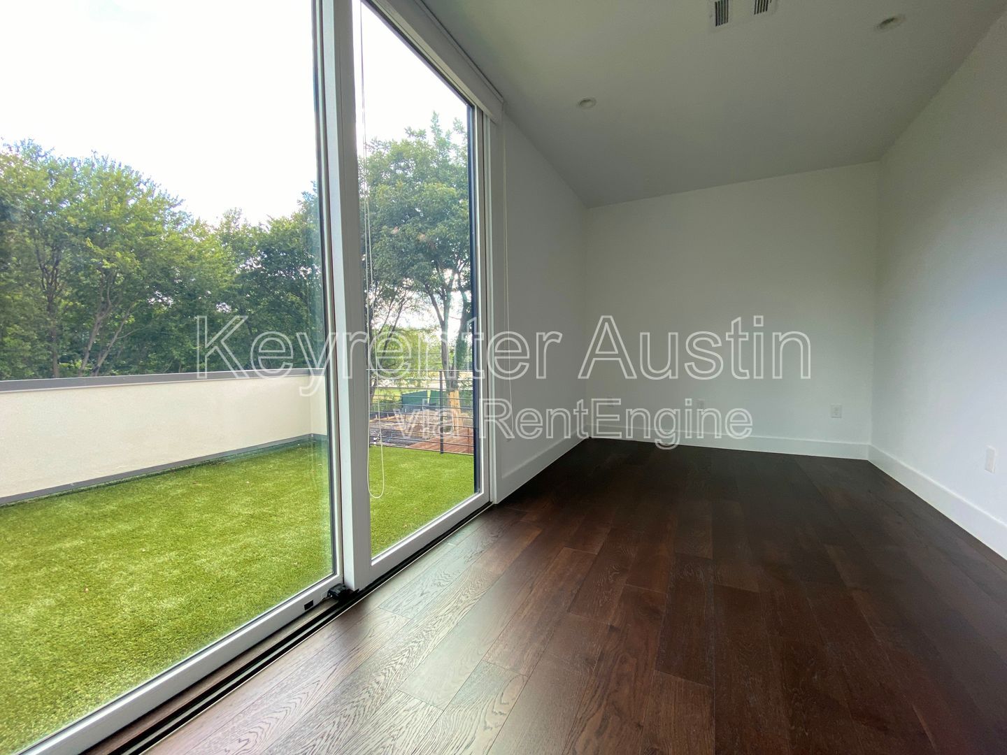 Gallery Image 29