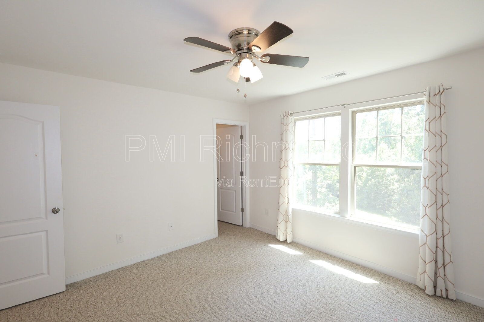 Gallery Image 34