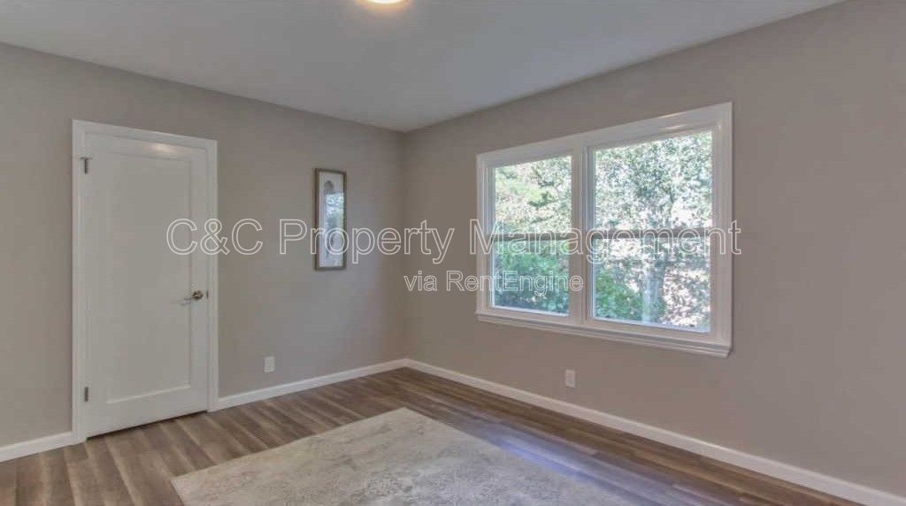 Gallery Image 16