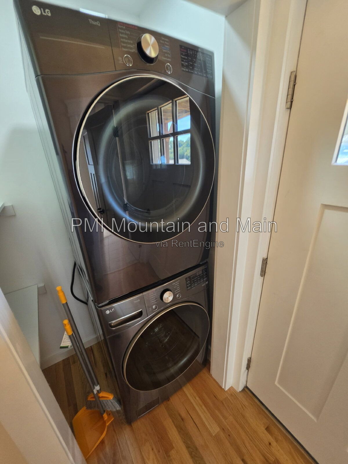 Gallery Image 13
