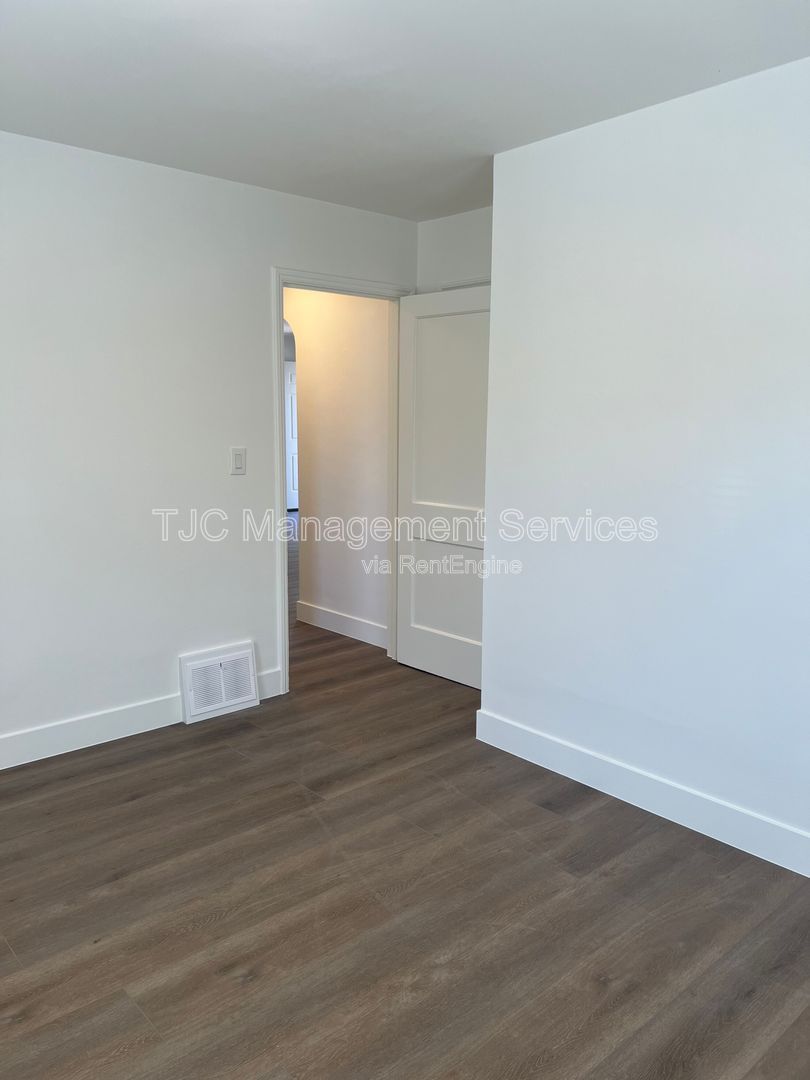 Gallery Image 7