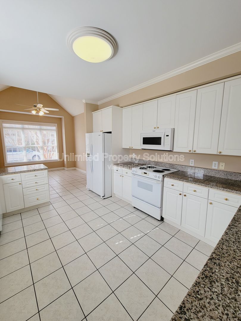 Gallery Image 15
