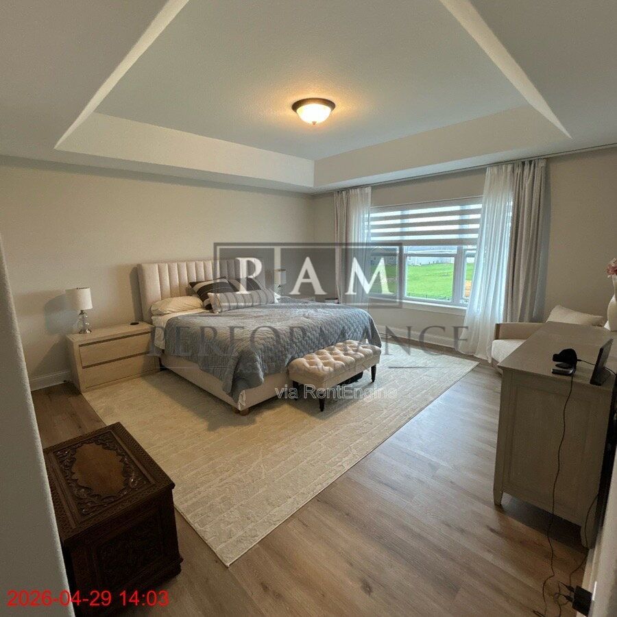 Gallery Image 16