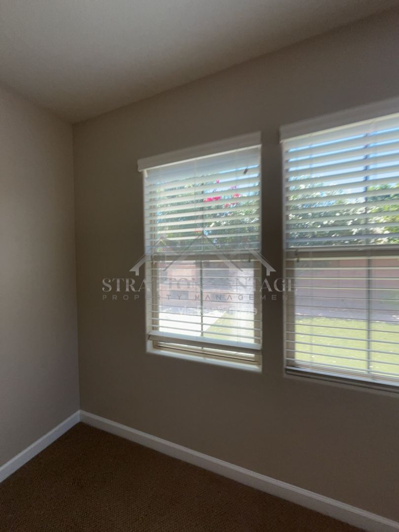 Gallery Image 16