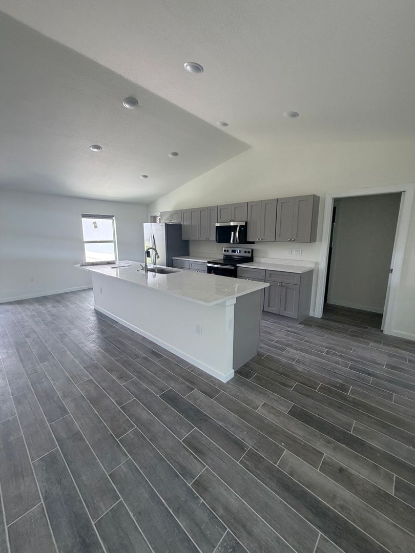 Gallery Image 8