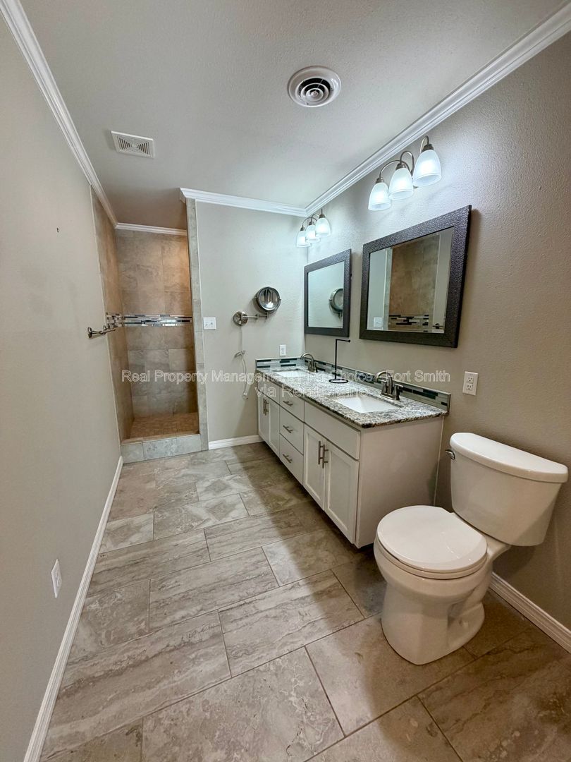 Gallery Image 17
