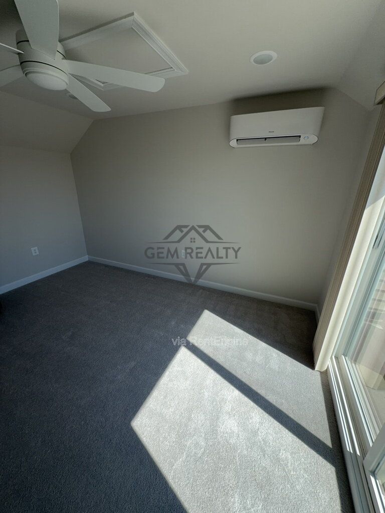 Gallery Image 36