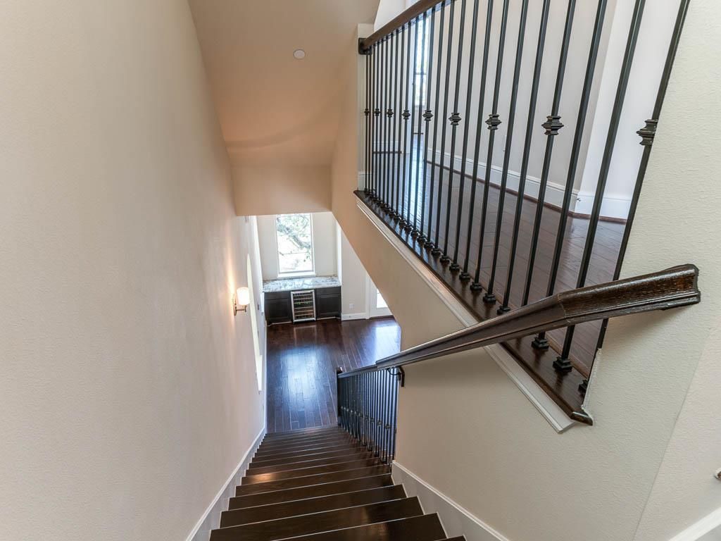 Gallery Image 12