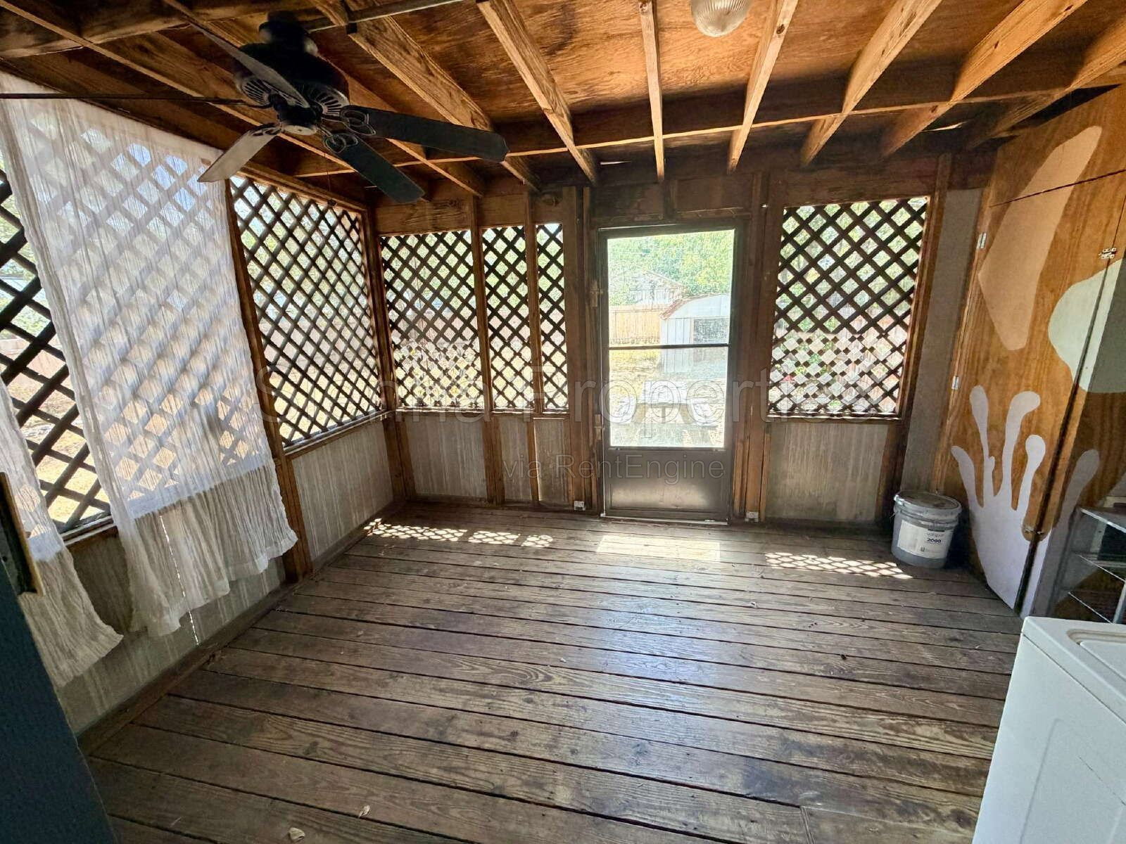 Gallery Image 16