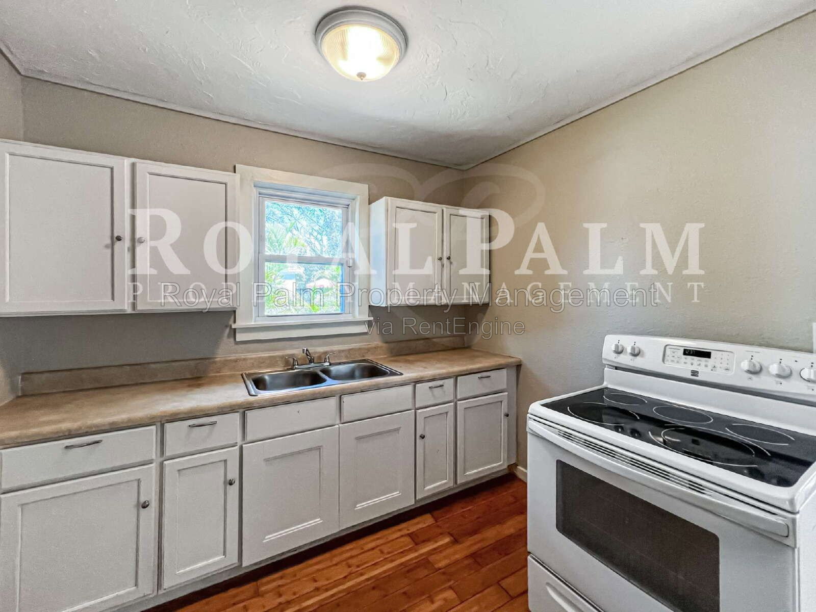 Gallery Image 14