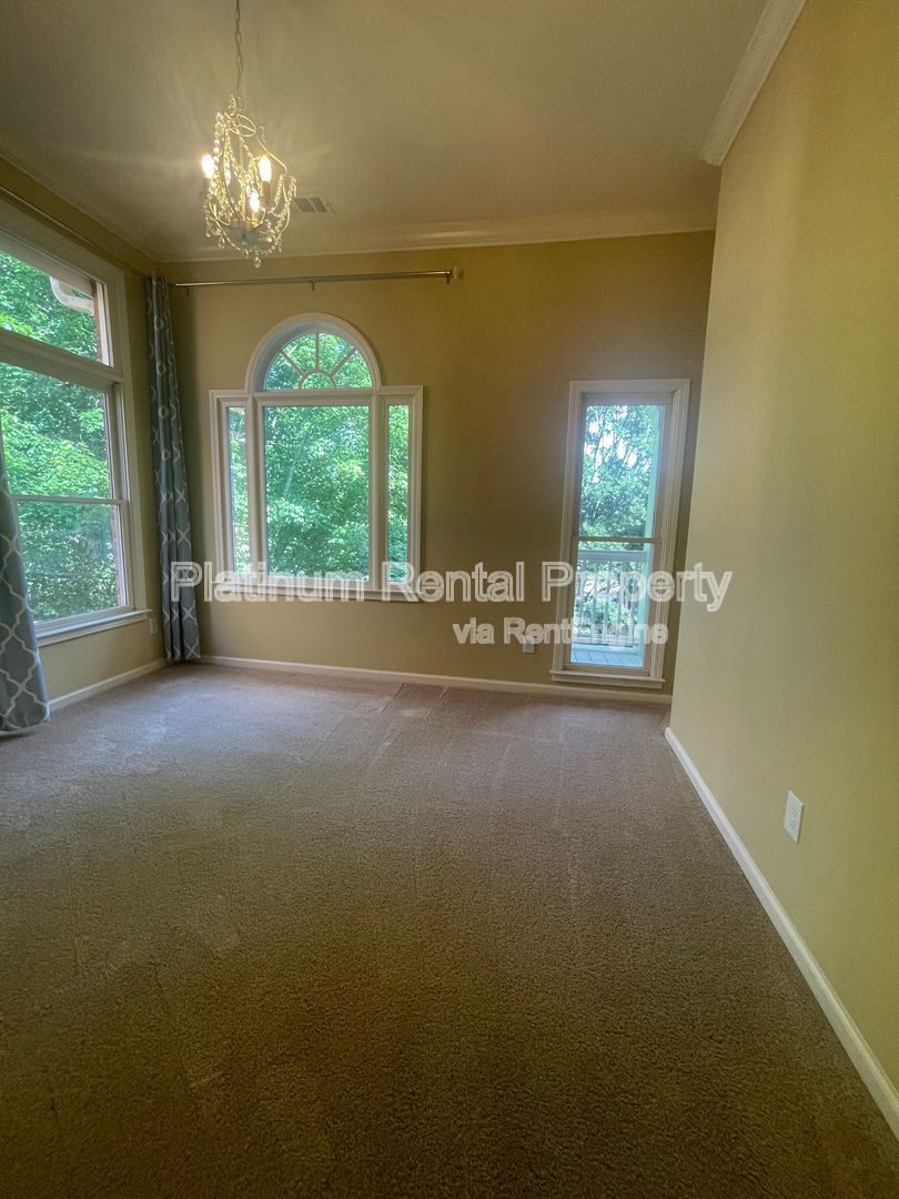 Gallery Image 62