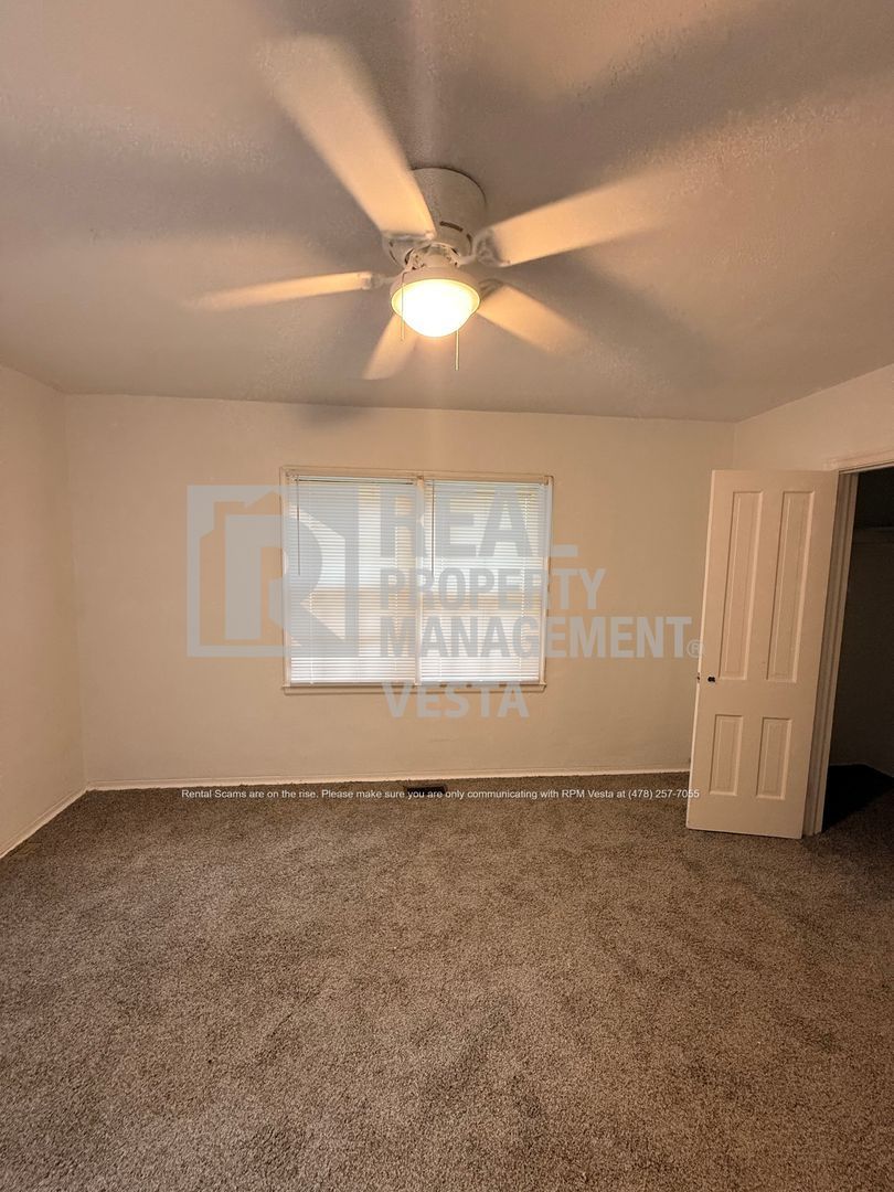 Gallery Image 16