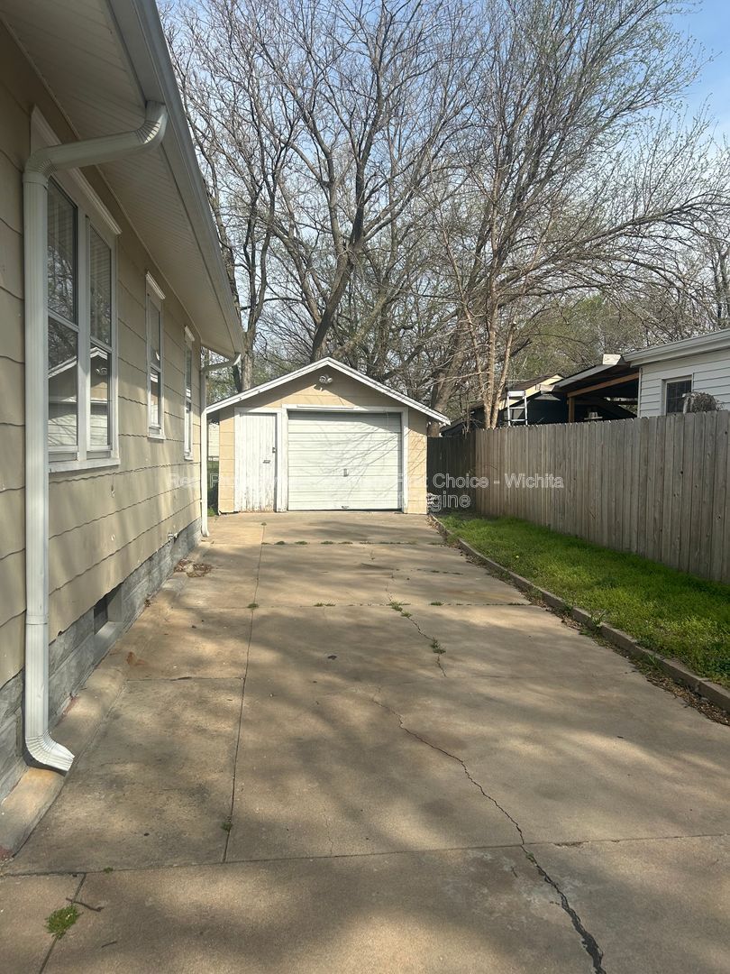 Gallery Image 16
