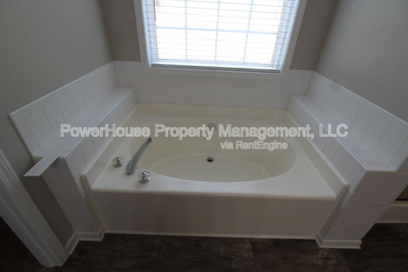 Gallery Image 19