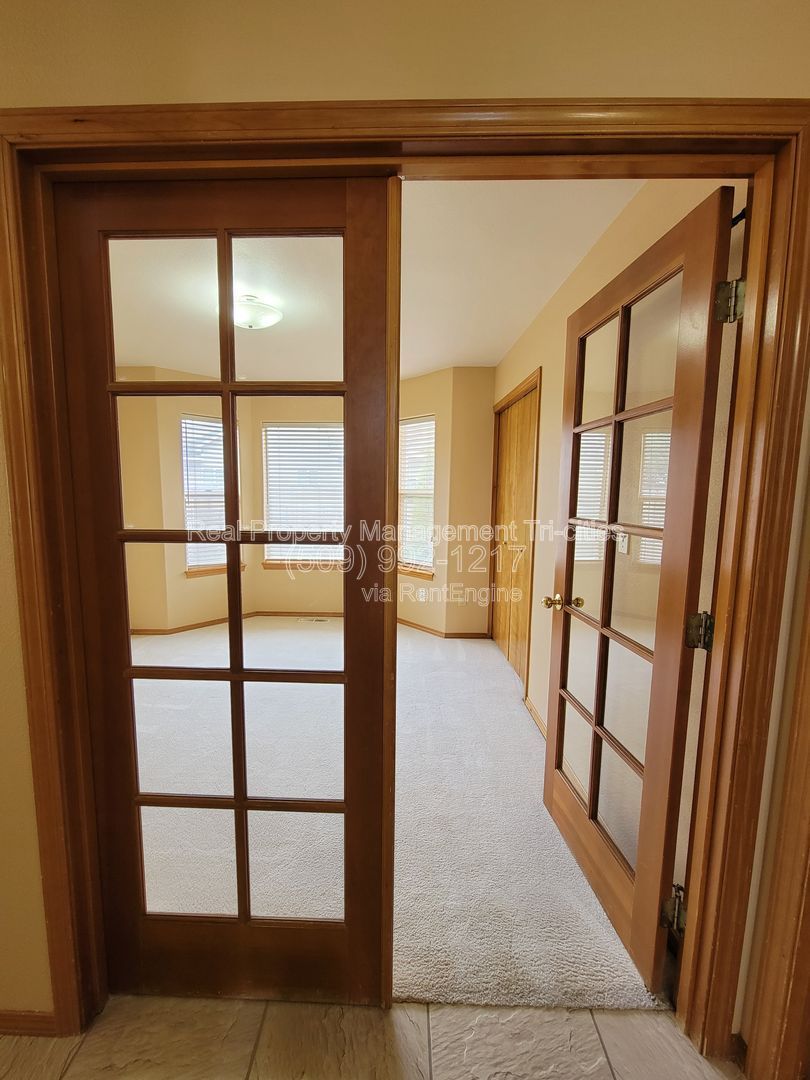 Gallery Image 11
