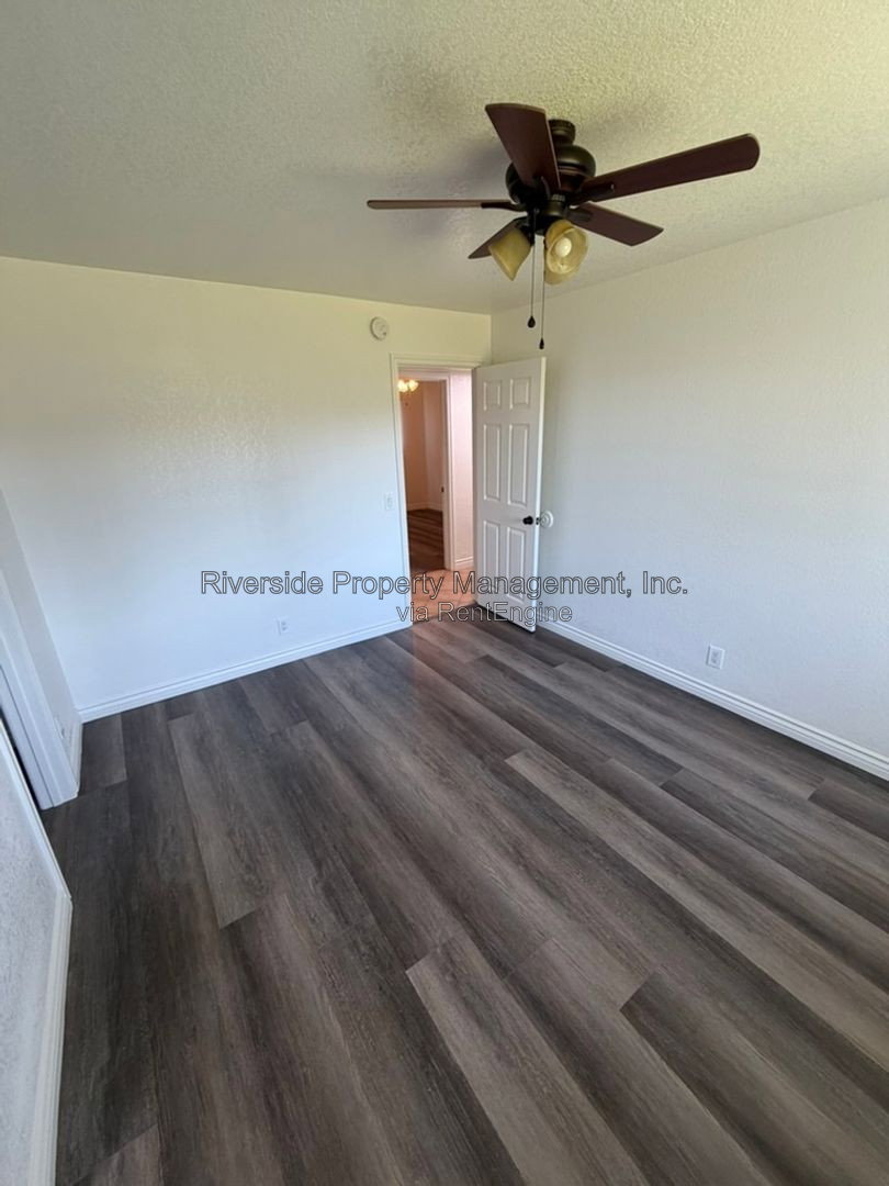Gallery Image 17