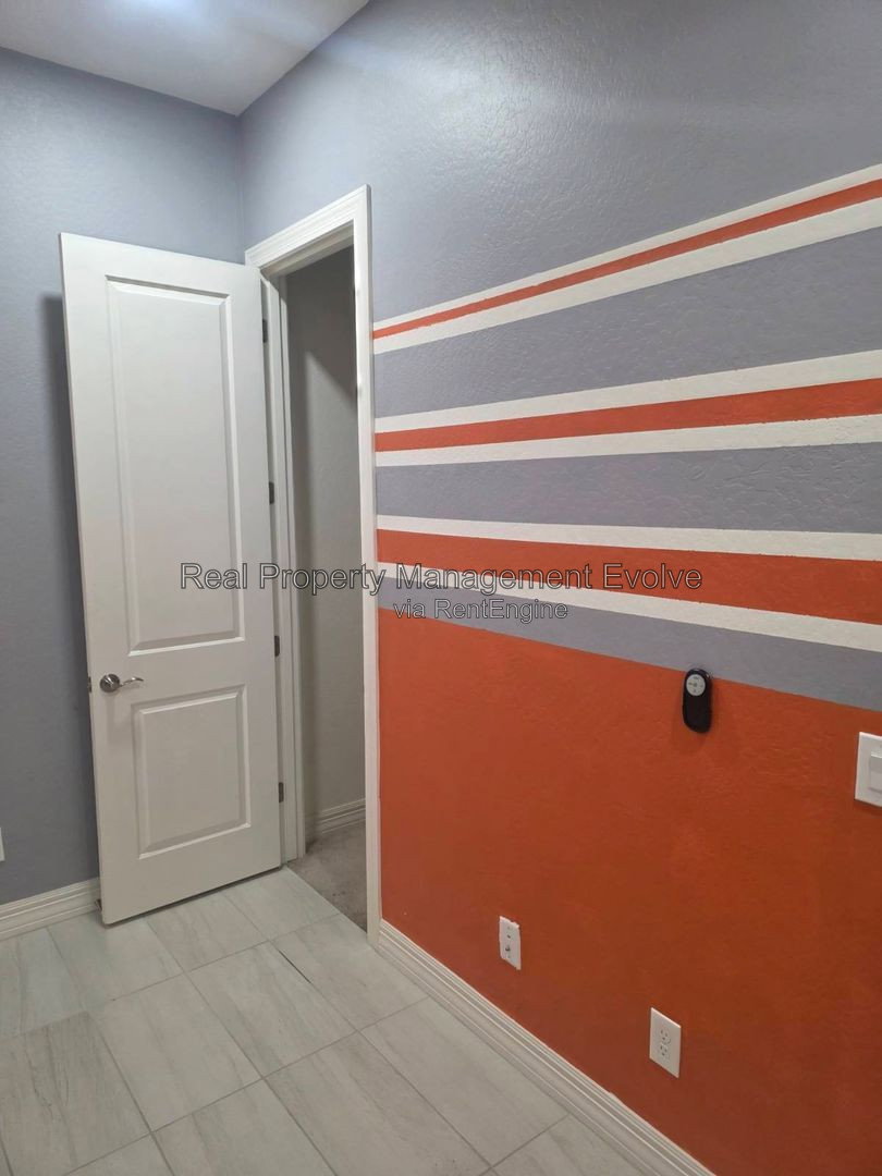 Gallery Image 19