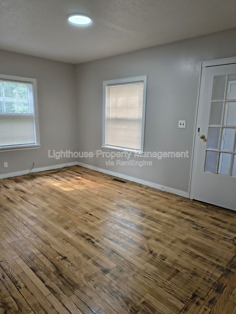 Gallery Image 17