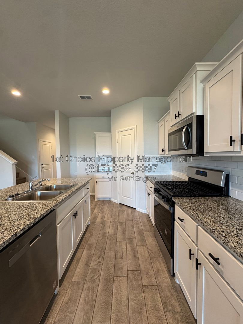 Gallery Image 13