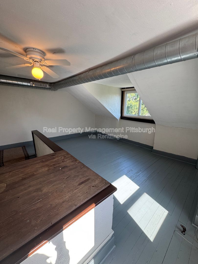 Gallery Image 18