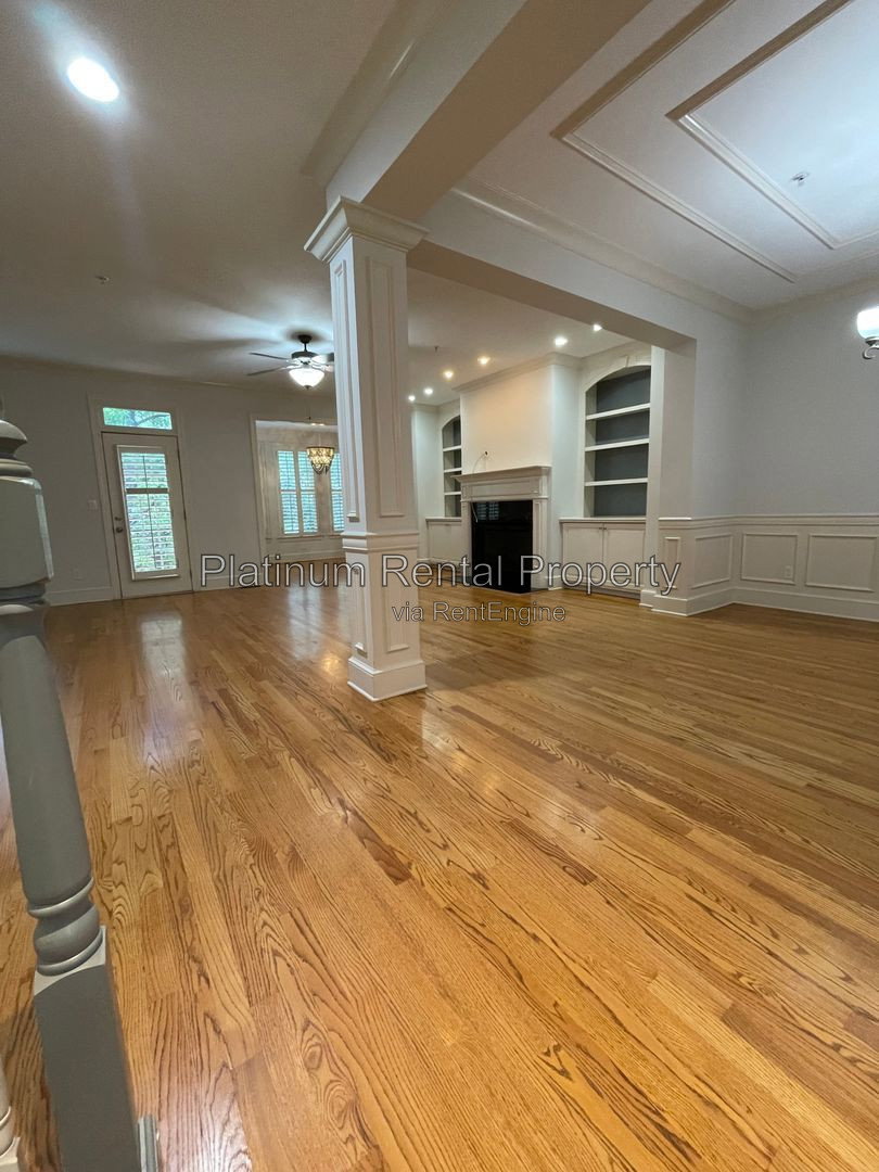 Gallery Image 8